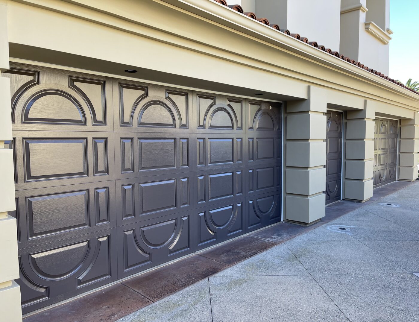 after photo of fiberglass garage door install