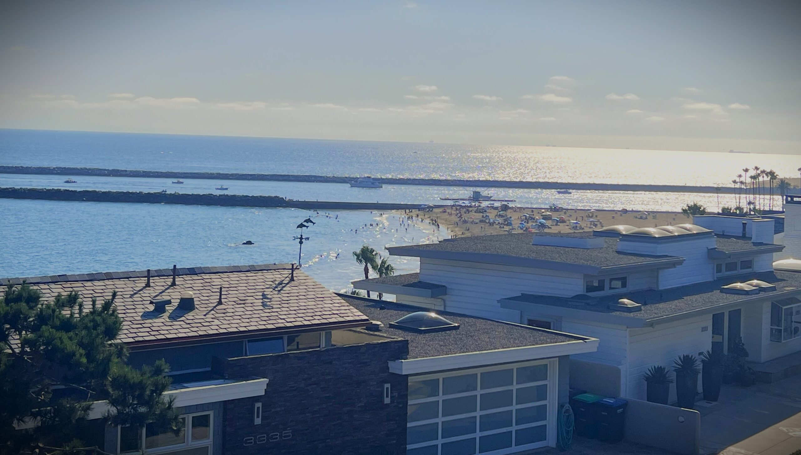 Image of Corona del Mar coastline in California.